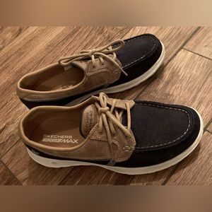 Skechers Goga Max On the go- size 8.5